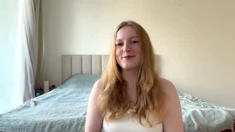 Snapshot of ardellleclair chatting on 06.17.26 Ariana online show from 06.17.26