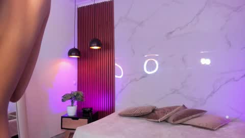 Snapshot of ardent__ chatting on 12.14.24 online show from 12.14.24