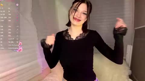 Caroline online show from 03.05.26