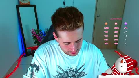 Snapshot of ares_blue chatting on 12.16.24 ares blue online show from 12.16.24