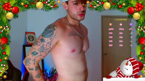 Snapshot of ares_blue chatting on 12.24.24 ares blue online show from 12.24.24