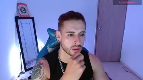 Snapshot of ares_blue chatting on 02.19.25 ares blue online show from 02.19.25