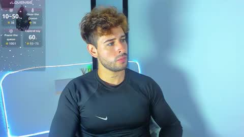 Snapshot of ares_blue chatting on 10.01.25 ares blue online show from 10.01.25