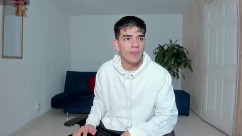 Snapshot of ares_johnsonn chatting on 10.23.25 Ares online show from 10.23.25