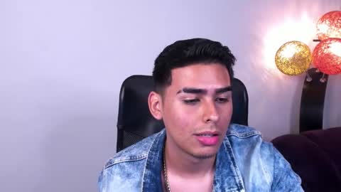 Snapshot of arescolt chatting on 11.06.25 MATTHEW online show from 11.06.25