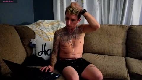 Snapshot of argabright chatting on 09.14.25 argabright online show from 09.14.25