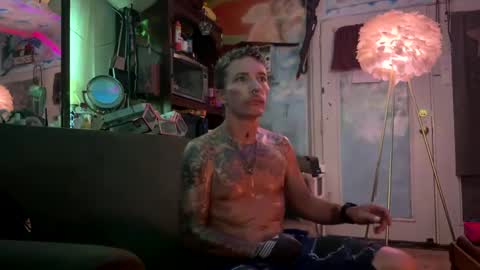 Snapshot of argabright chatting on 09.22.25 argabright online show from 09.22.25