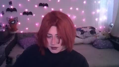 Snapshot of ari_corn chatting on 12.11.24 Ahri online show from 12.11.24