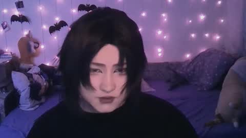 Snapshot of ari_corn chatting on 03.12.25 Ahri online show from 03.12.25