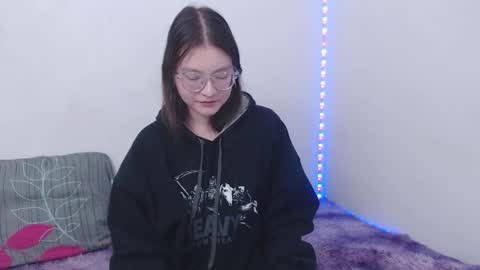 Ahri James online show from 11.15.25