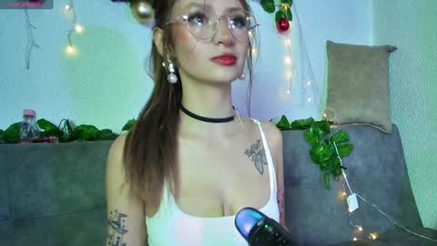 Snapshot of ari_kat666 chatting on 12.29.24 ari online show from 12.29.24