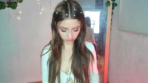 Snapshot of ari_kat666 chatting on 01.10.25 ari online show from 01.10.25