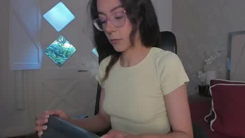 Ari Wilde online show from 04.09.26