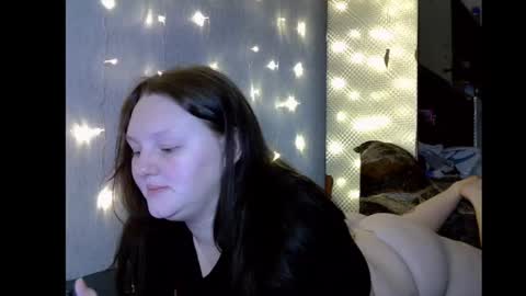 Snapshot of aria__dark chatting on 02.11.25 Aria online show from 02.11.25