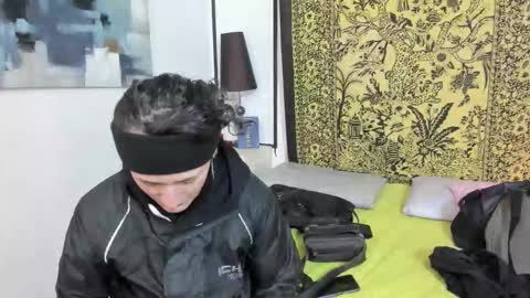 Snapshot of aria_and_orien chatting on 12.18.25 aria y orien online show from 12.18.25