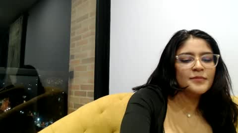 Snapshot of aria_andradee chatting on 02.20.25 aria_andradee online show from 02.20.25