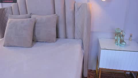 Snapshot of aria_greco chatting on 12.18.24 Aria  online show from 12.18.24