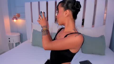  Aria  online show from 10.22.25