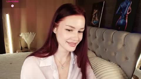 Snapshot of aria_mila chatting on 06.26.26 aria_mila online show from 06.26.26