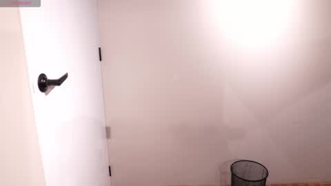 Ariaa online show from 10.28.25