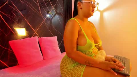 AriaBelle1 online show from 06.04.26