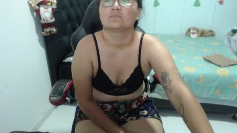 ...Ariana... online show from 12.19.24