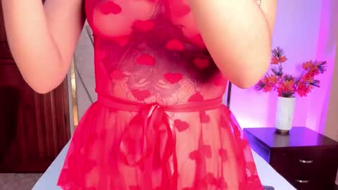 AriadnaHolt online show from 11.28.25