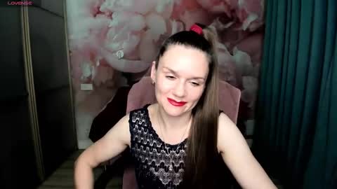 AriaGray online show from 11.30.25