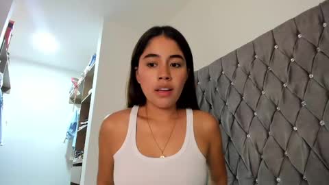 Snapshot of ariamontgomeryyy chatting on 12.21.24 Aria Montgomery online show from 12.21.24