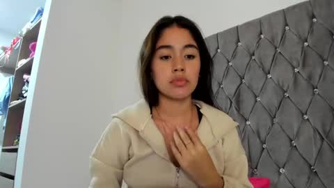 Snapshot of ariamontgomeryyy chatting on 01.04.25 Aria Montgomery online show from 01.04.25