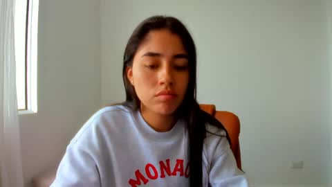 Snapshot of ariamontgomeryyy chatting on 04.29.26 Aria Montgomery online show from 04.29.26