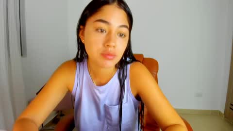 Snapshot of ariamontgomeryyy chatting on 05.04.26 Aria Montgomery online show from 05.04.26
