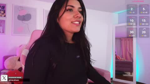 Snapshot of ariana_bae_ chatting on 01.23.25 online show from 01.23.25