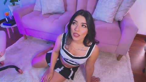 Snapshot of ariana_bae_ chatting on 09.23.25 online show from 09.23.25