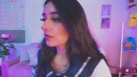 Snapshot of ariana_bae_ chatting on 10.05.25 online show from 10.05.25
