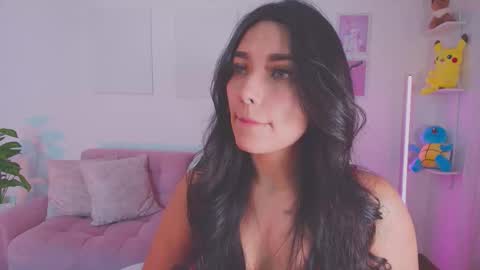 Snapshot of ariana_bae_ chatting on 10.13.25 online show from 10.13.25