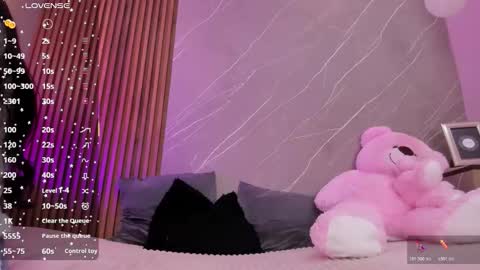 Ariana online show from 12.21.25