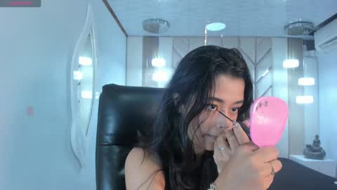 Ariana  online show from 12.04.24