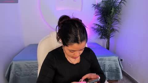 Ariana  online show from 12.20.25