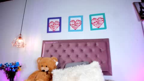 Snapshot of ariana_zc_ chatting on 03.11.25 Susan online show from 03.11.25