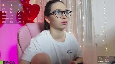 Snapshot of arianahot777 chatting on 02.19.25 arianahot777 online show from 02.19.25