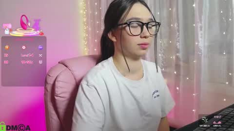 Snapshot of arianahot777 chatting on 10.13.25 arianahot777 online show from 10.13.25