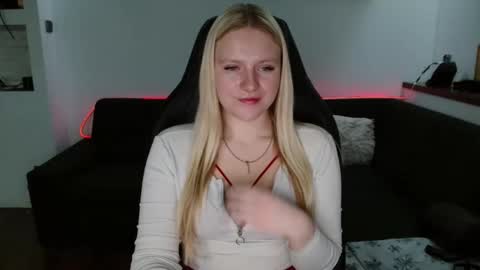 arianaluxe online show from 02.05.26