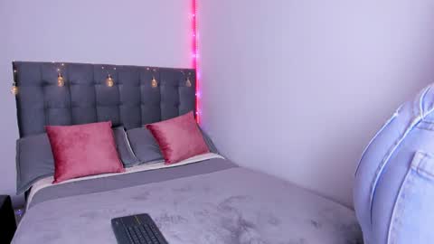  Ariana Poarch online show from 12.18.24