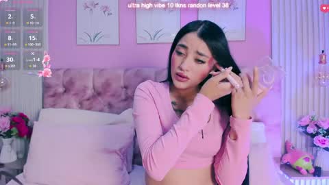 arianawest_ online show from 05.11.26