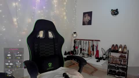 Snapshot of arianna_connor1 chatting on 09.17.25 Arianna Connor online show from 09.17.25