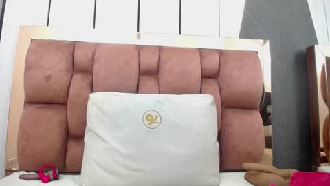 arianna pearl online show from 09.18.25