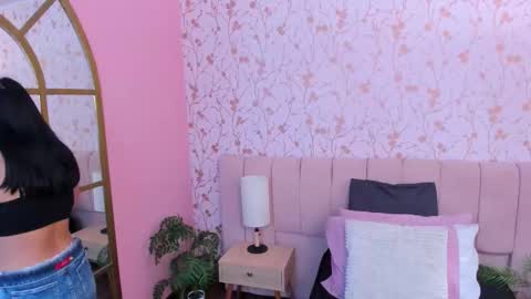 Arianna online show from 11.28.25