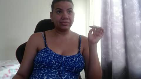 ariannaloovel online show from 12.02.25