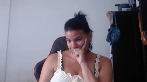 Snapshot of ariannaloovel chatting on 07.15.26 ariannaloovel online show from 07.15.26